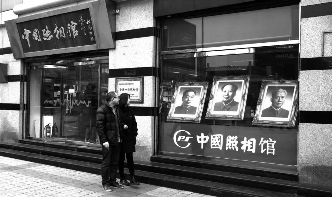 老照相馆的岁月之歌中留着青春的底片