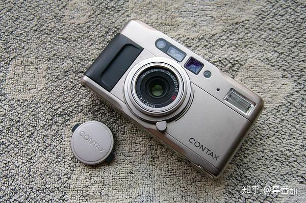 康泰时tvs  价位2000 1.自动对焦,自动测光变焦机,最广角端可达28mm.