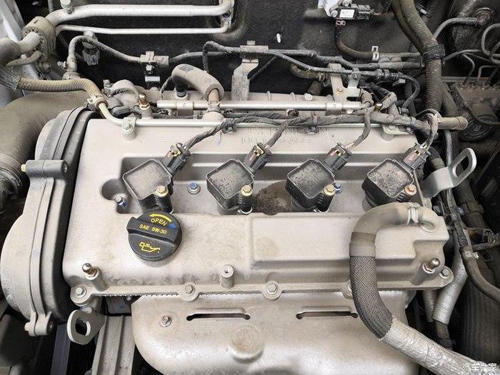 保持长安cs75发动机舱的清洁便于及时发现问题