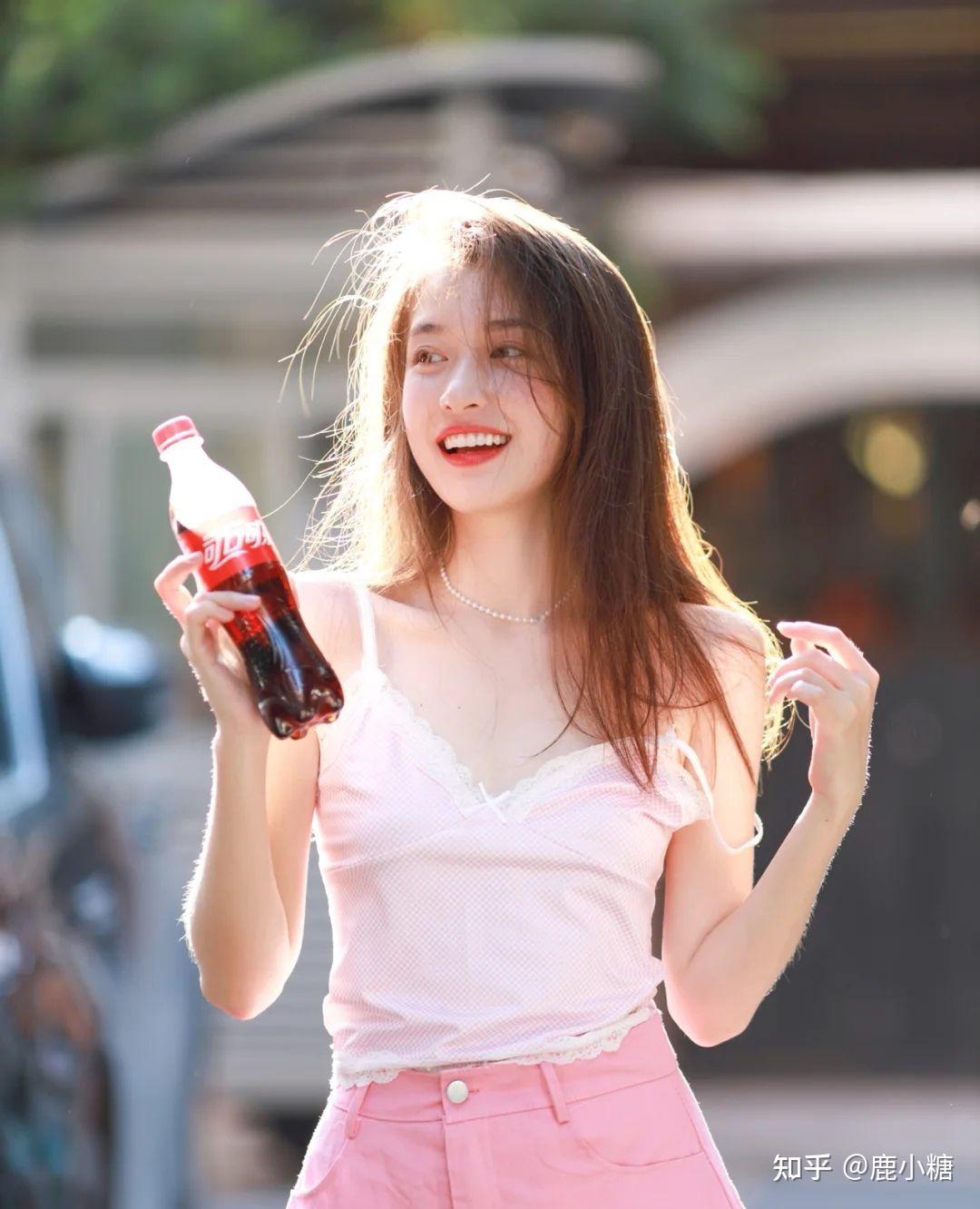 鹿小糖的美女推送第1期爱笑的女孩子都很可爱