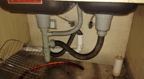 太原市24小时专业维修水管漏水换阀门角阀水龙头修脚踏阀