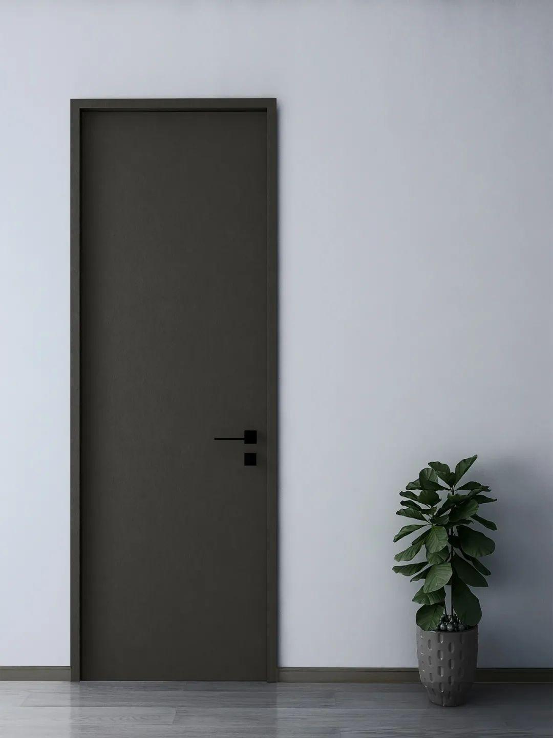 素色木门交汇极简生活美学