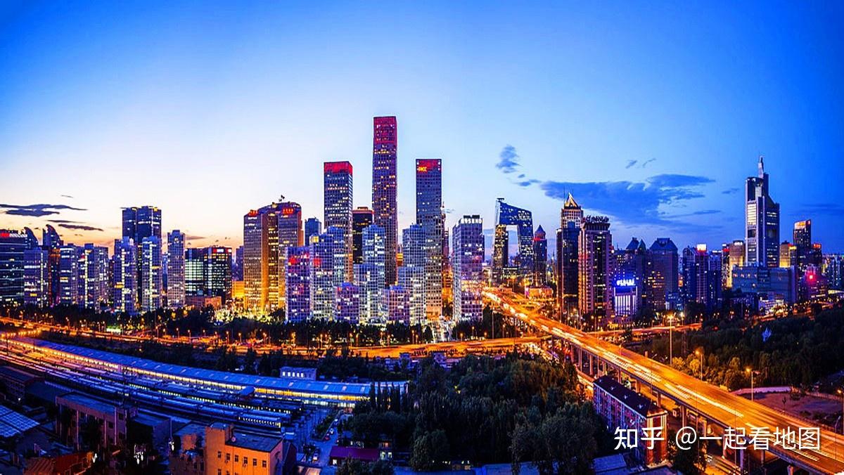 省会城市何以狂野生长