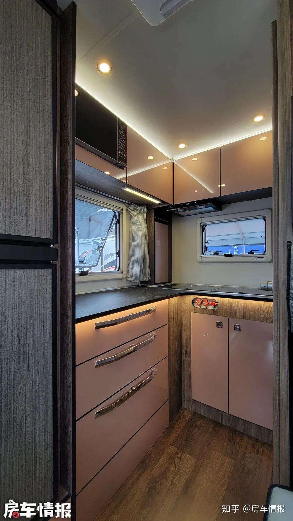 67长城炮房车内饰变漂亮了全新配色看着真洋气四驱系统依旧强悍