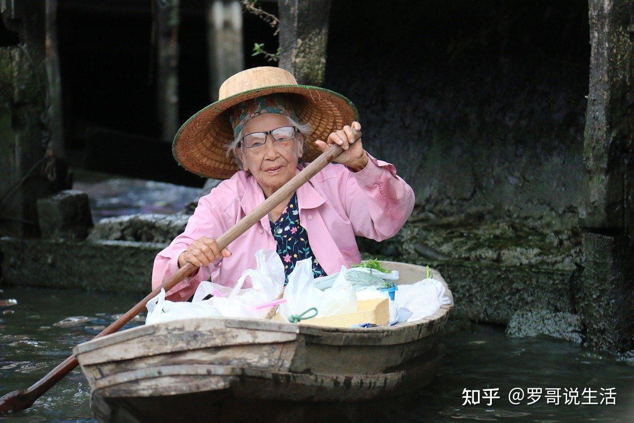 人到中年我才发现:家庭里有个拎不清的老人,早晚会拖垮子女 - 知乎