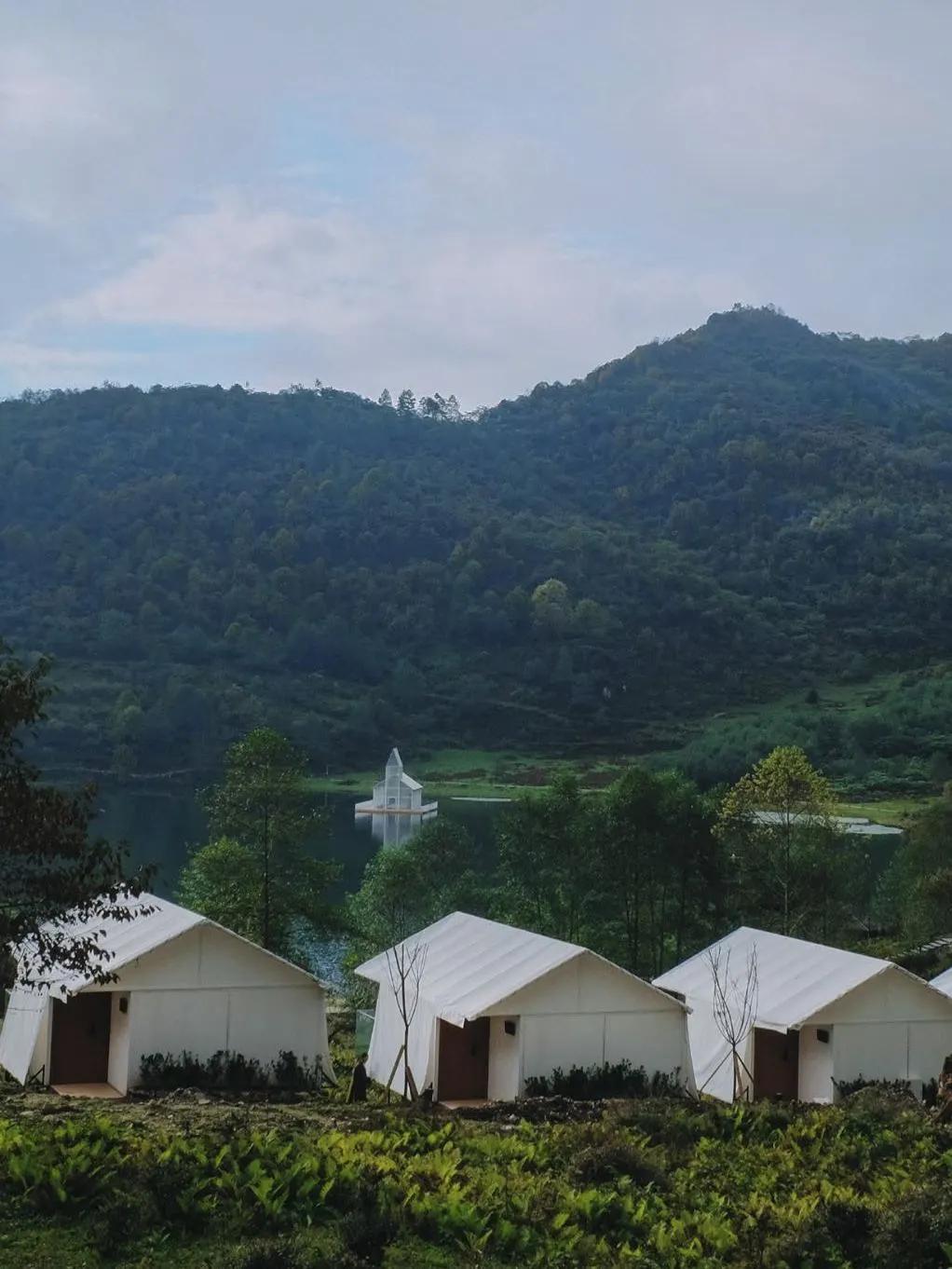 浮云牧场睡进海子的夏天每晚一个睡前故事