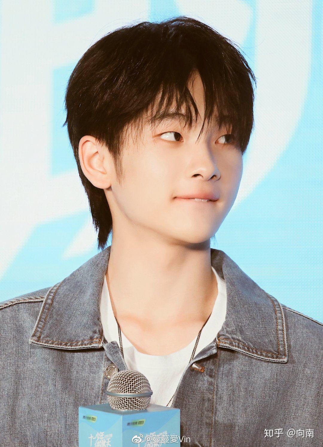 有没有周震南可爱的照片?求求各位大佬帮帮忙? - 知乎