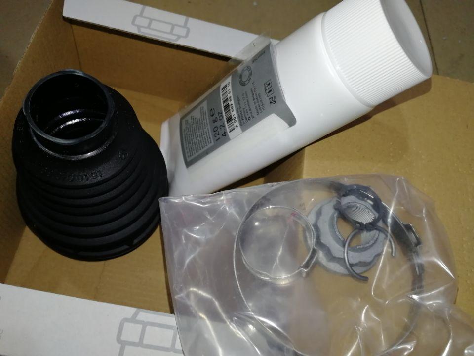 奔驰b180半轴防尘套