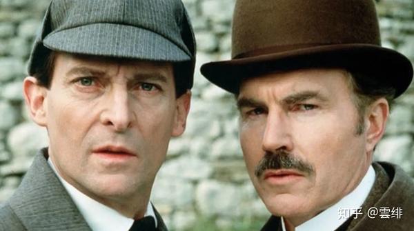 《福尔摩斯探案集》中的莫里亚蒂和福尔摩斯都是恨不得置对方于死地的