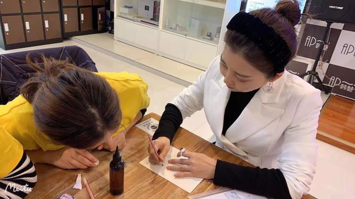 洛阳纹绣培训班半永久纹绣师需要知道的补色规则