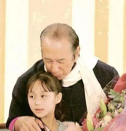 赌王何鸿燊生前最爱小女儿何超欣她的人生就是现实中的玛丽苏