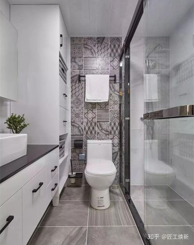 装修卫生间马桶也要有背景墙这3种设计都挺好