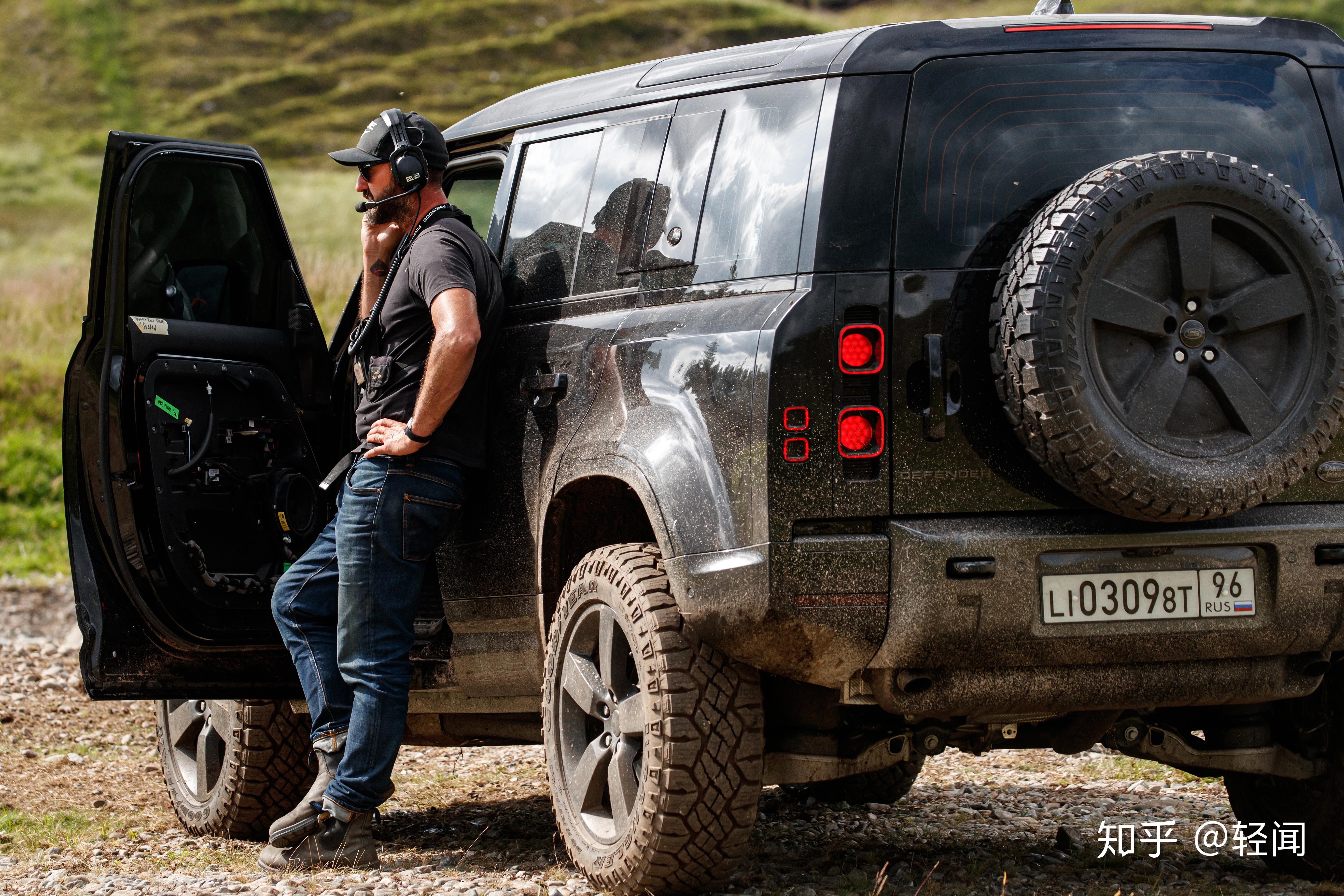 全新一代路虎defender出镜詹姆斯邦德系列新片007notimetodie