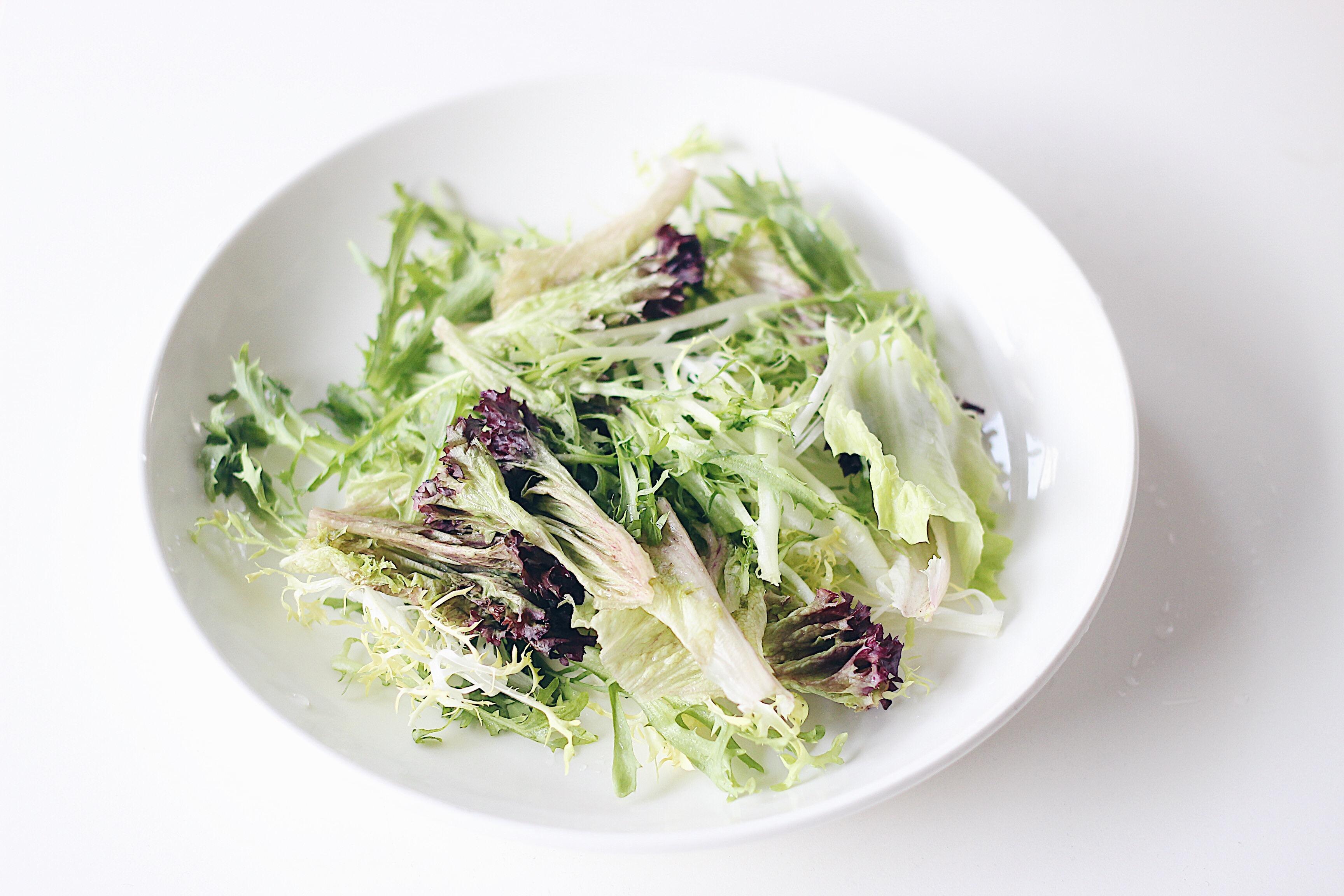 轻食鲜蔬鸡肉沙拉