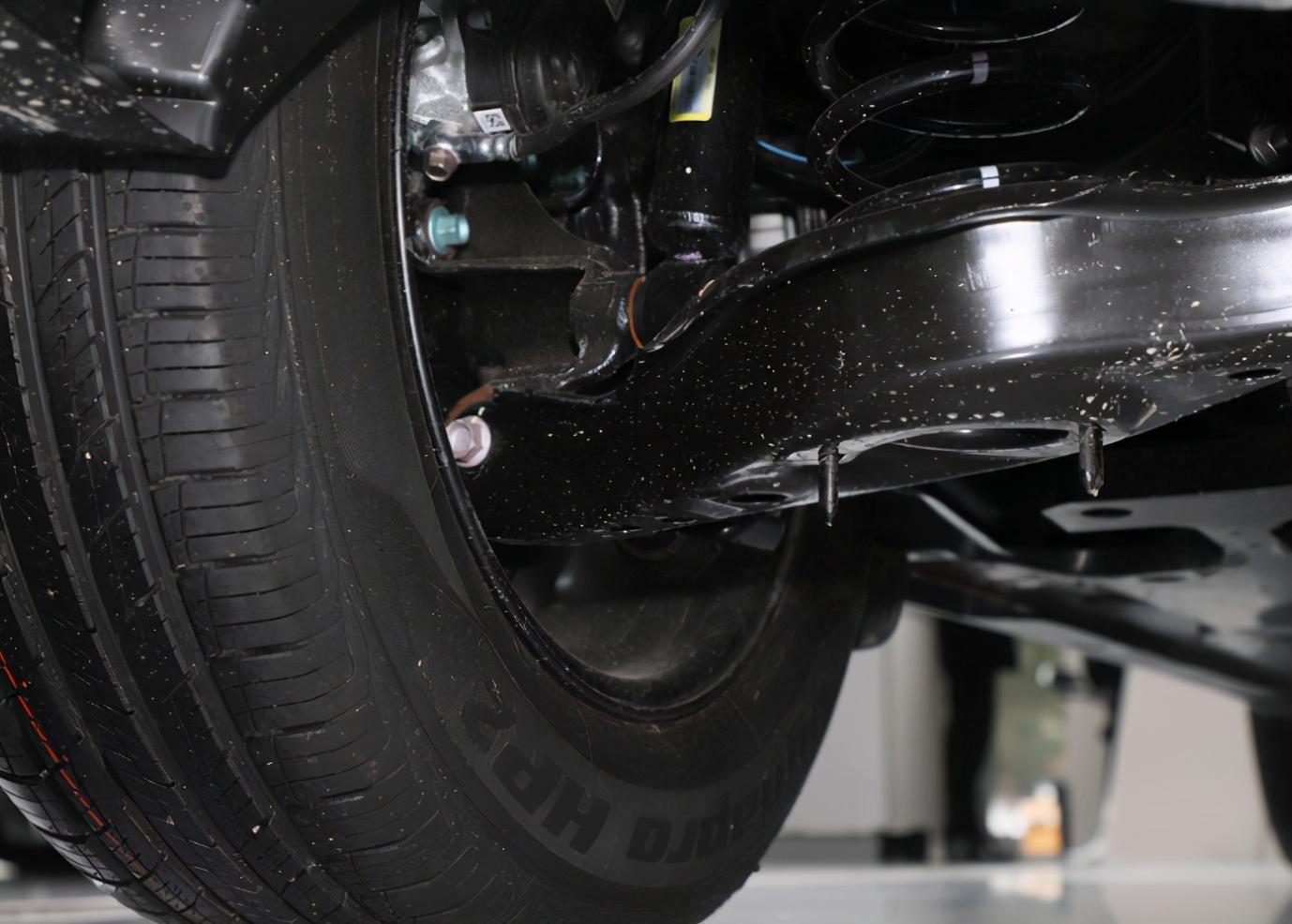 不足14万的马自达cx-4,起步就是2.0l,全系共8款车型