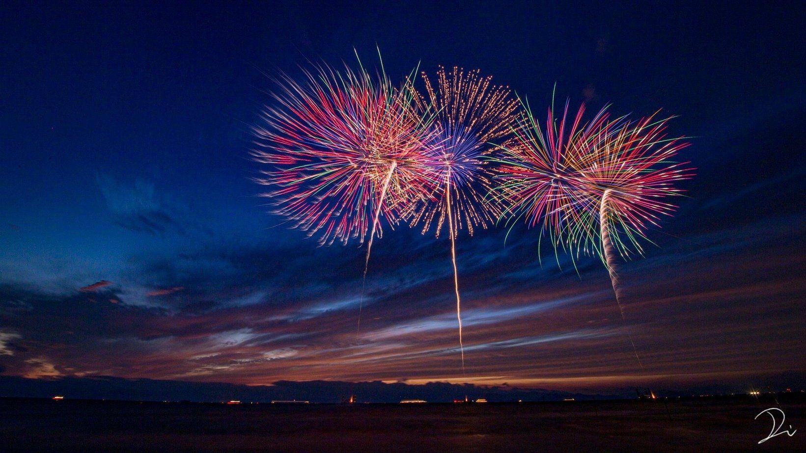 有那些关于烟花或者花火大会那样繁华又令人心动的壁纸