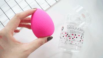 上班化妆如何保持12个小时不浮粉不脱妆?