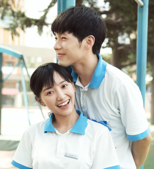 如何评价白宇,卜冠今主演的电视剧《忽而今夏》?