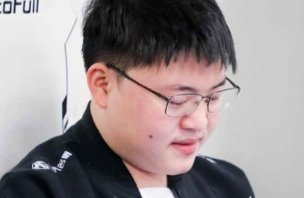 LOL：刘青松嘴漏说出BLG内幕，UZI悲剧了，T1居然和LPL打训练赛？ - 知乎