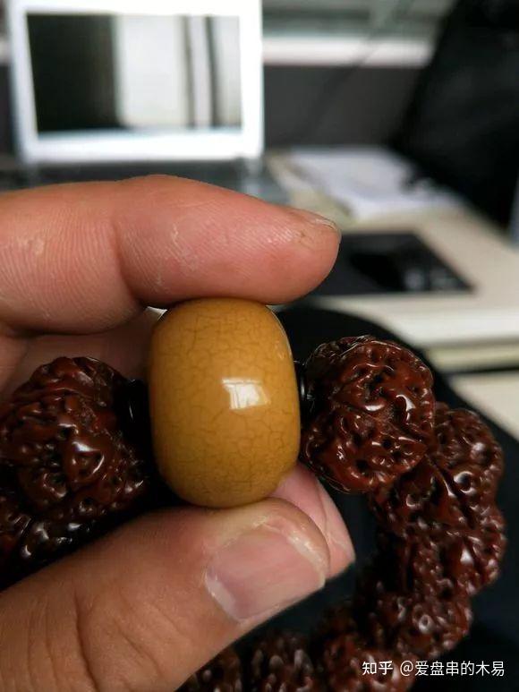 文玩手串开片是什么样子的? - 知乎