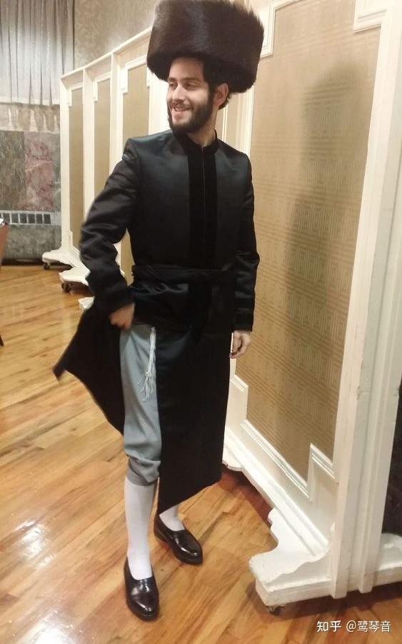 哈西迪社区非常封闭,封闭到什么程度呢?