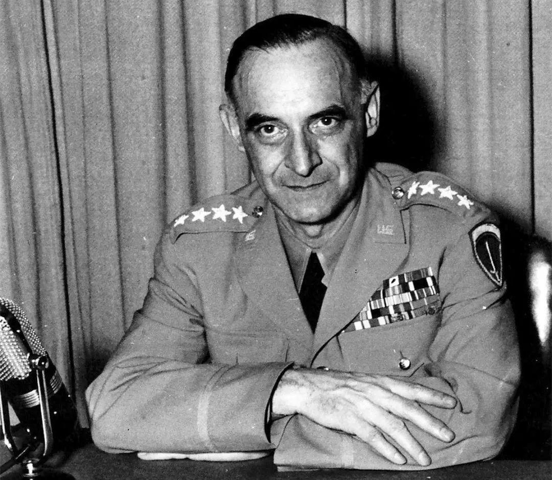 保障但他非常喜欢这份工作,当艾森豪威尔将德占区总督的位子交给他时