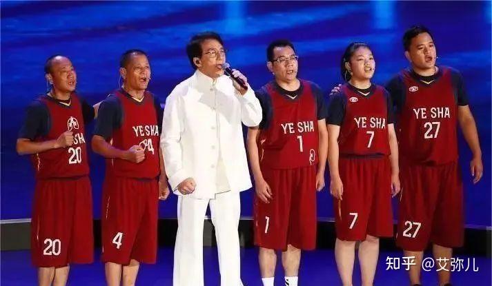 2019年,16岁篮球少年一人救七人,成龙为他发声,姚明向他致敬