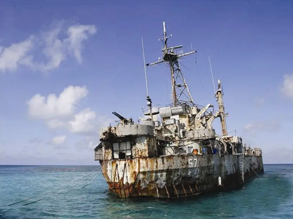 赖在仁爱礁上的那条菲律宾破船，是时候拖走了 - 知乎