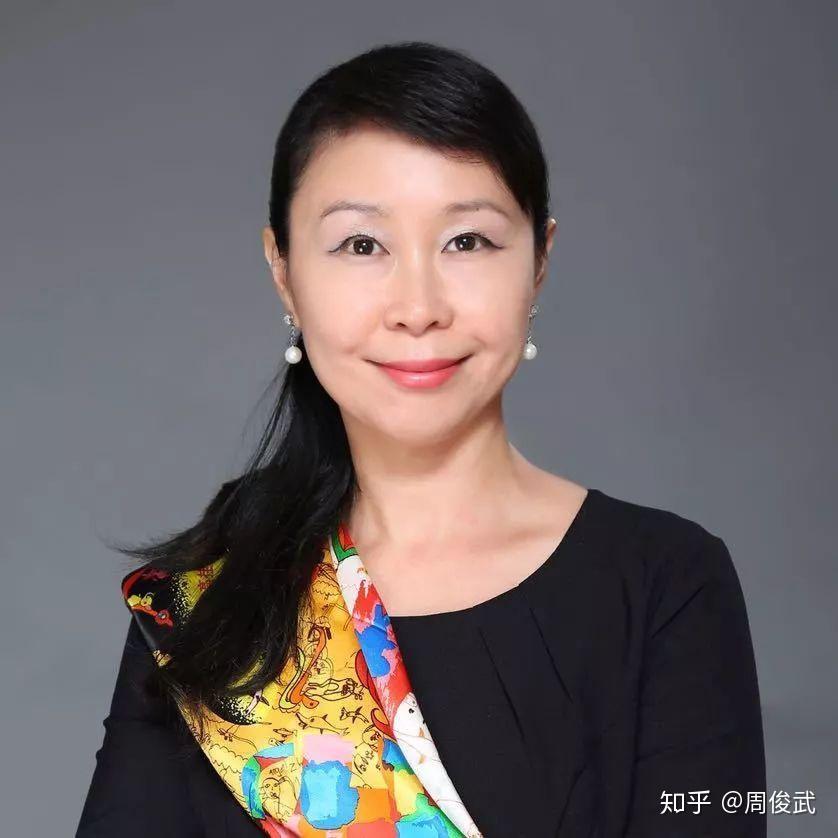 更凭借涵盖战略决策,行业洞察,创意想法和公关领导力等诸多方面的真知