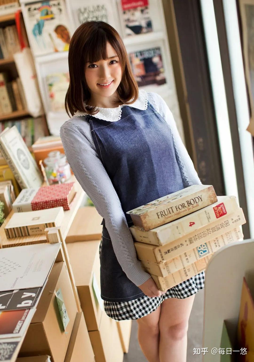 【每日一悠】铃原爱蜜莉：肉嘟嘟笑起来很甜美的女友 - 知乎