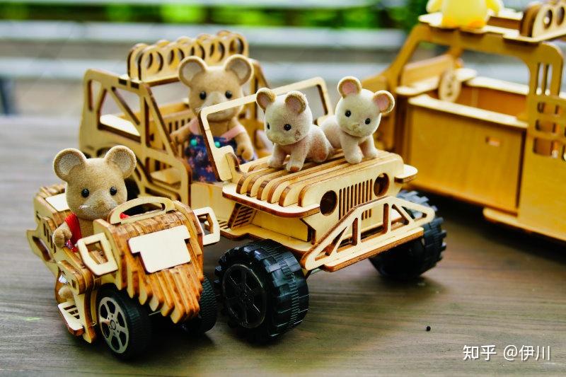 有人能推荐一下适合20岁的人的玩具吗?