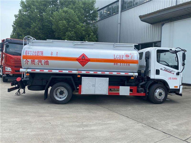 解放j6f油罐车95方运油车多少钱在哪买