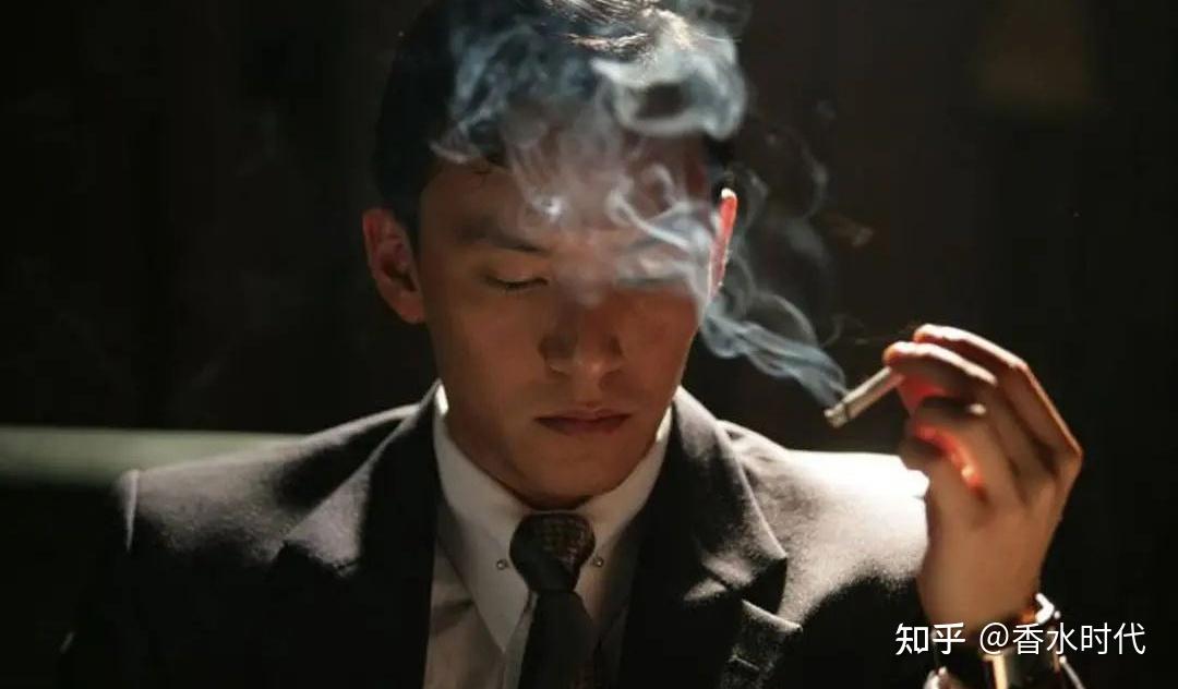 「烟草味」香水Top10:迷人烟草 ≠ 呛人烟雾 - 知乎