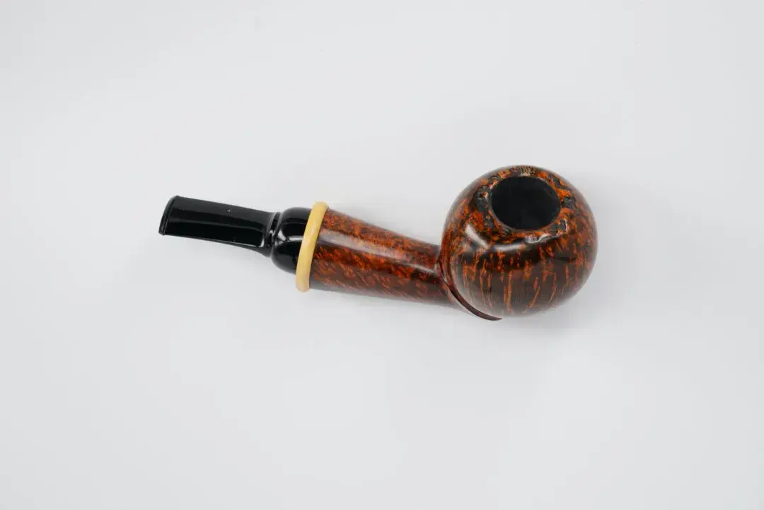 专访：我本——42岁才开始接触手工烟斗，他的作品总是会被提前预定。 - 知乎