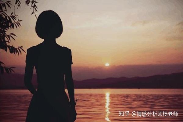 怎么样挽回坚决离婚的女人 v2-8ae8cf7fdba057d5ee70bcecf86187ff_r.jpg