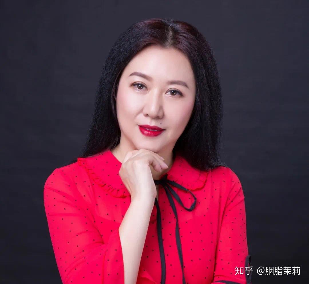 e时代诗刊致敬抗疫中的女性力量2020年女神节女诗人诗歌专辑总第59期
