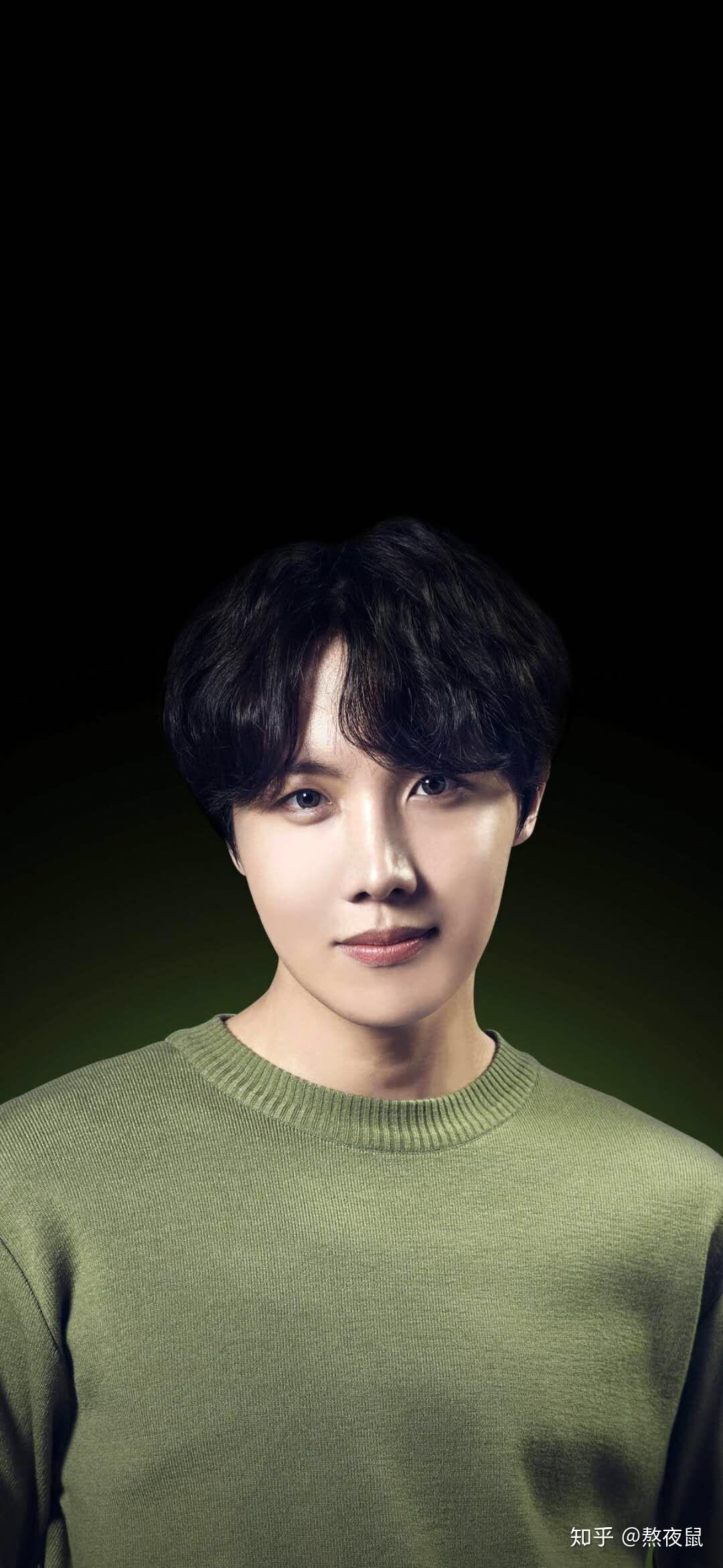 跪求郑号锡大佬装(紫色长风衣加红镜片眼镜)跪