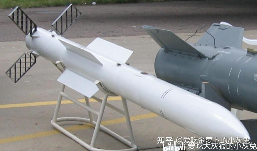 此外,现实中俄罗斯的aa-12 adder空对空导弹,习惯译为蝰蛇.