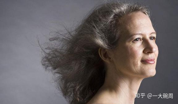 中年女性脱发的原因 太原头发稀少怎么办 知乎