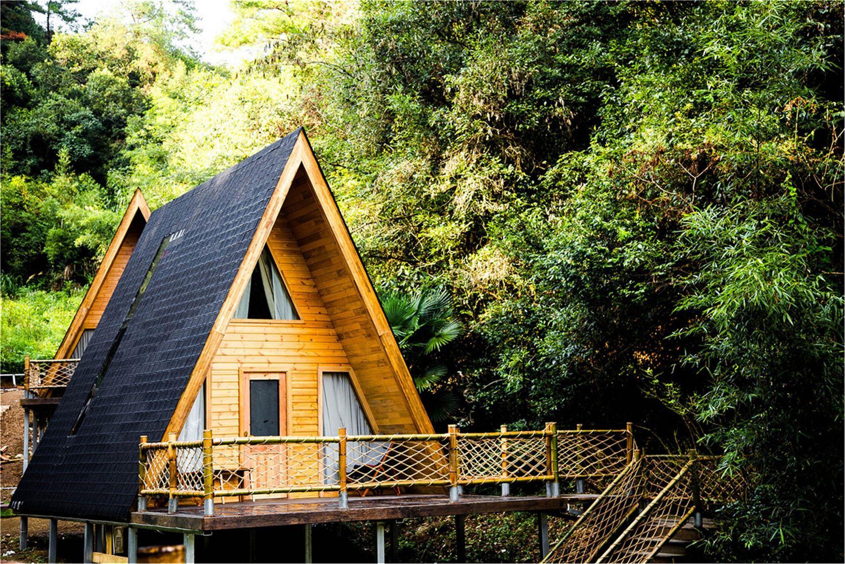 春天就要浪睡进森林里的小木屋民宿