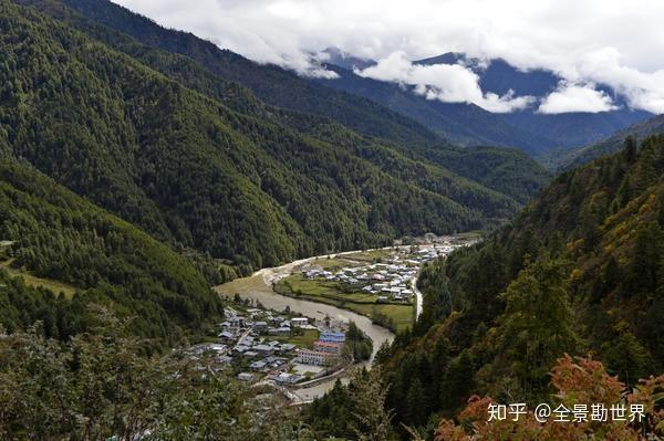 亞東縣城最好的視角乃堆拉山口噶舉寺:在去乃堆拉山口的路上創建於