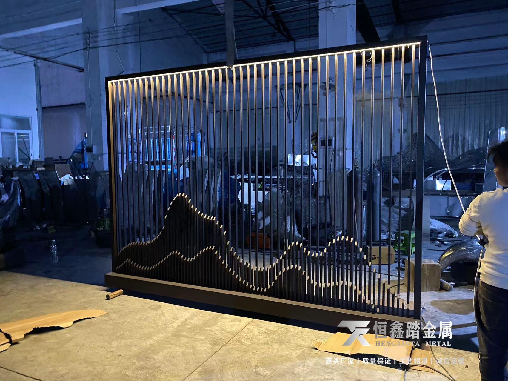 镀锌管烤漆山形屏风售楼部廊架镀锌管格栅大型发光氟碳漆景墙 - 知乎