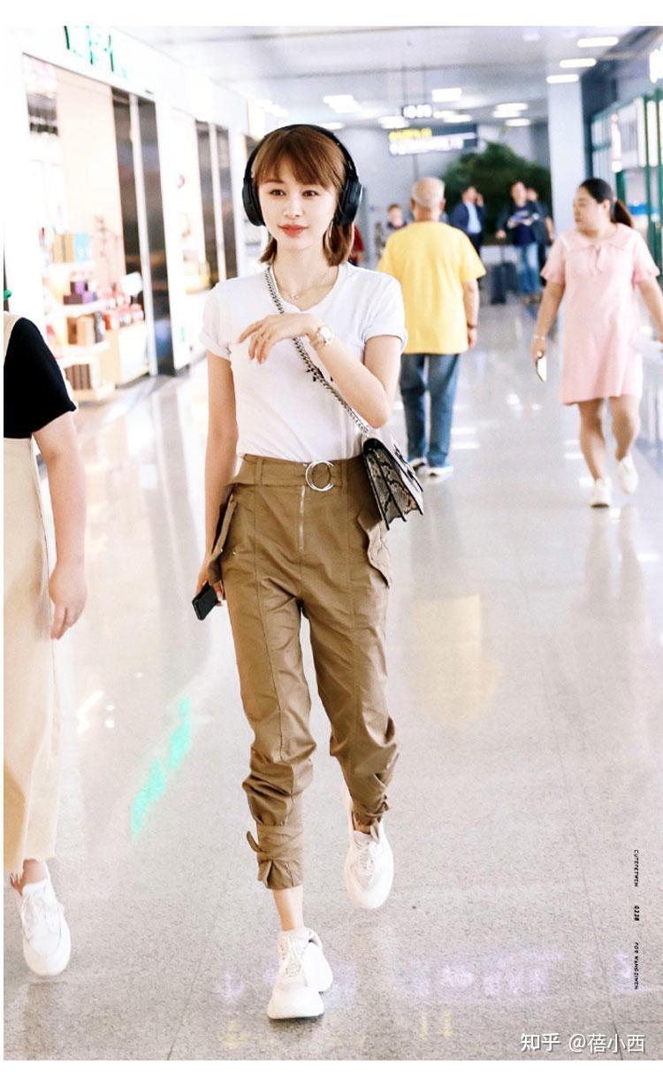 王子文明明是姐姐却被吴永恩宠成小姑娘穿白t配工装裤像00后