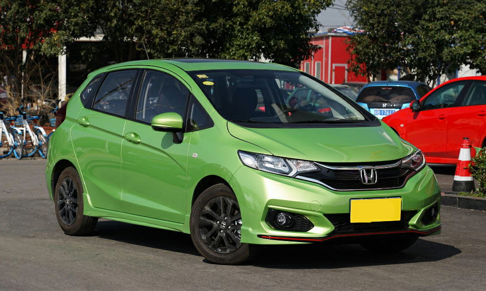 本田飞度多少钱2.0 v2-8bf10f77318d1e9d06e34b39bb437e8d_r.jpg