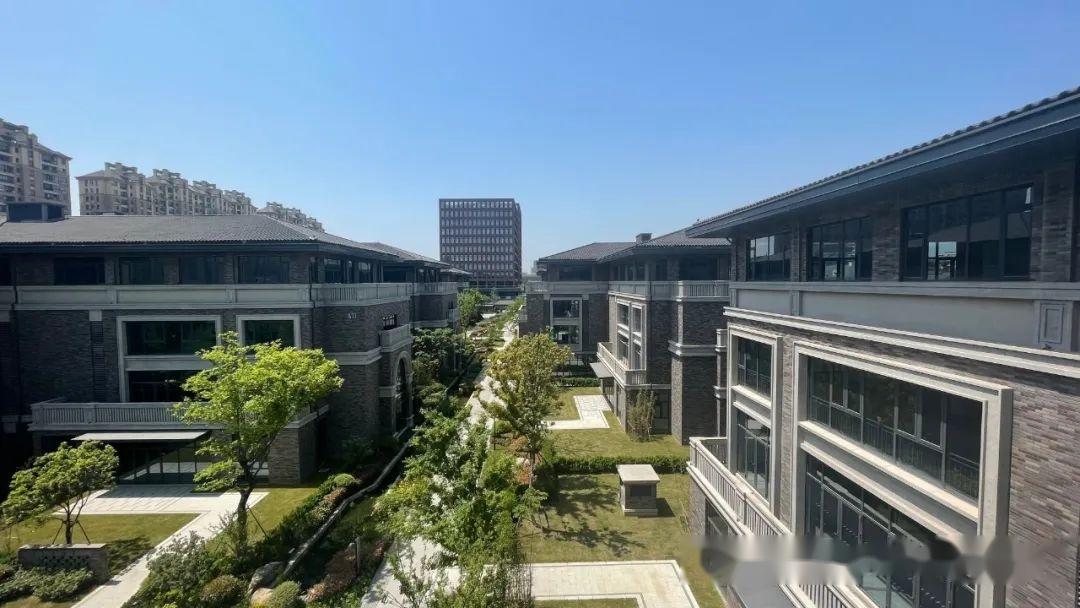 杭州未来科技城写字楼出租之一千方办公场地,独栋与平层哪种更优!“省级平台”浙大校友企业总部经济园500-3000方皆可选! - 知乎