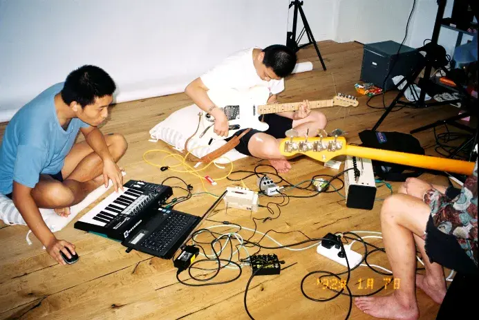 morrroart丨靴腿乐队坐上摩托车手的后座奔去银河