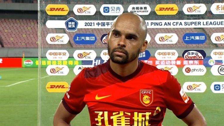 保利尼奥我们占优但最后一脚没能打进有马尔康会更好