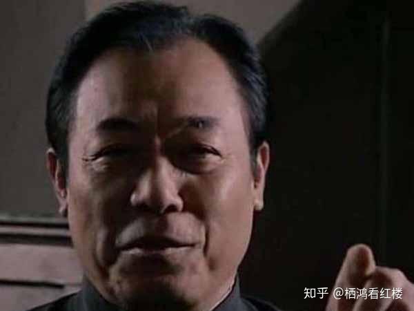 电视剧《潜伏》里,站长为什么派人把余则成"护送"到了机场?