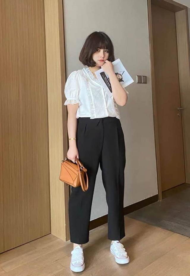 适合微胖女孩的早秋穿搭,又纯又欲惹人爱,轻松穿出女神范 - 知乎