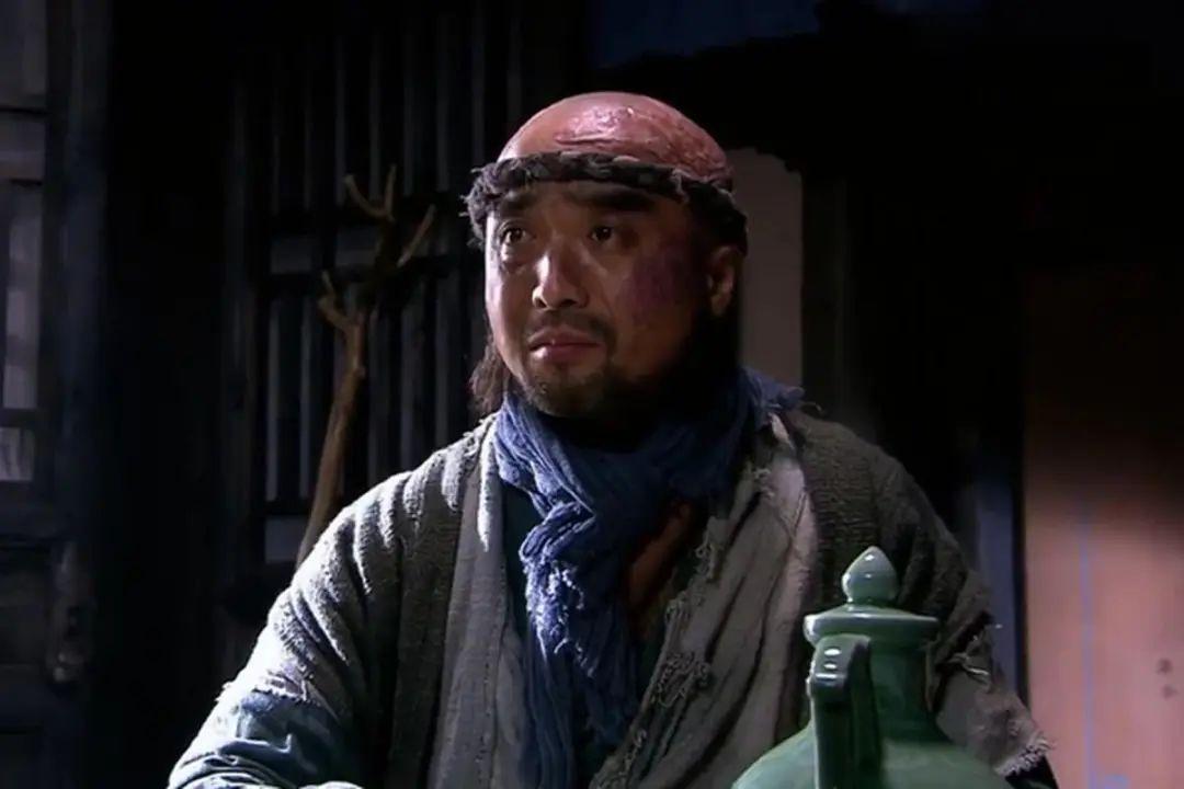 如,不念故交之情的陆谦,赶尽杀绝的黄文炳,不守清规的裴如海…但除了